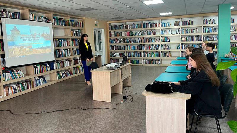 Ви зараз переглядаєте Дивовижні фортеці України. Подорожуємо країною разом!