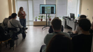 Детальніше про статтю Новий погляд на знайомі вулиці. Арт-мандрівка