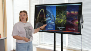 Детальніше про статтю Футбольний туризм: глобальний феномен, стадіони та музеї світу